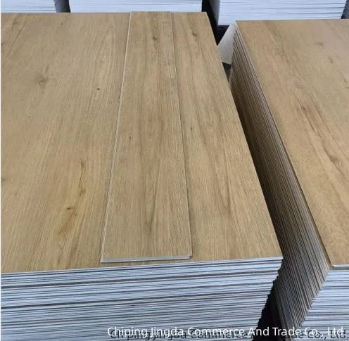 Diseño de madera resistente al agua Valinge Haga clic en relieve Spc PVC pisos vinílicos de plástico